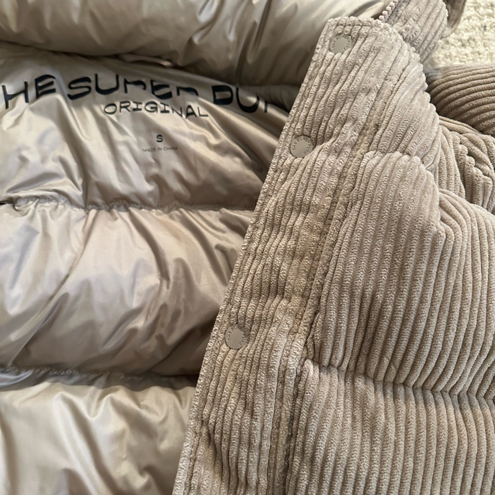 Aritzia Tan Puffer Jacket - Picture 5 of 5
